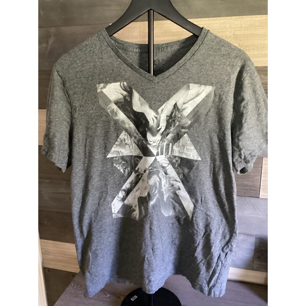 Express MENS Grey Graphic Med V Neck T-‎ Shirt 100% Cotton